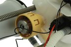 URO 16117243975 Fuel Pump Module Assembly - Right - view 3