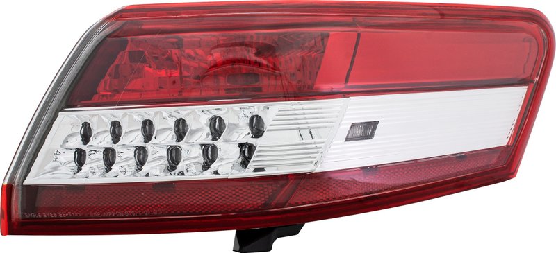 Eagle Eye TY1116-B000LR Tail Light Assembly