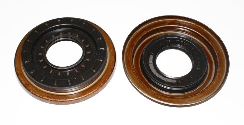 Elring 906.050 Differential Seal - Rear