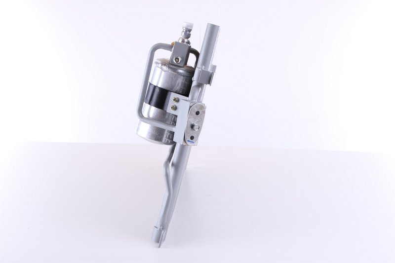 Nissens 94504 A/C Condenser and Receiver Drier Assembly