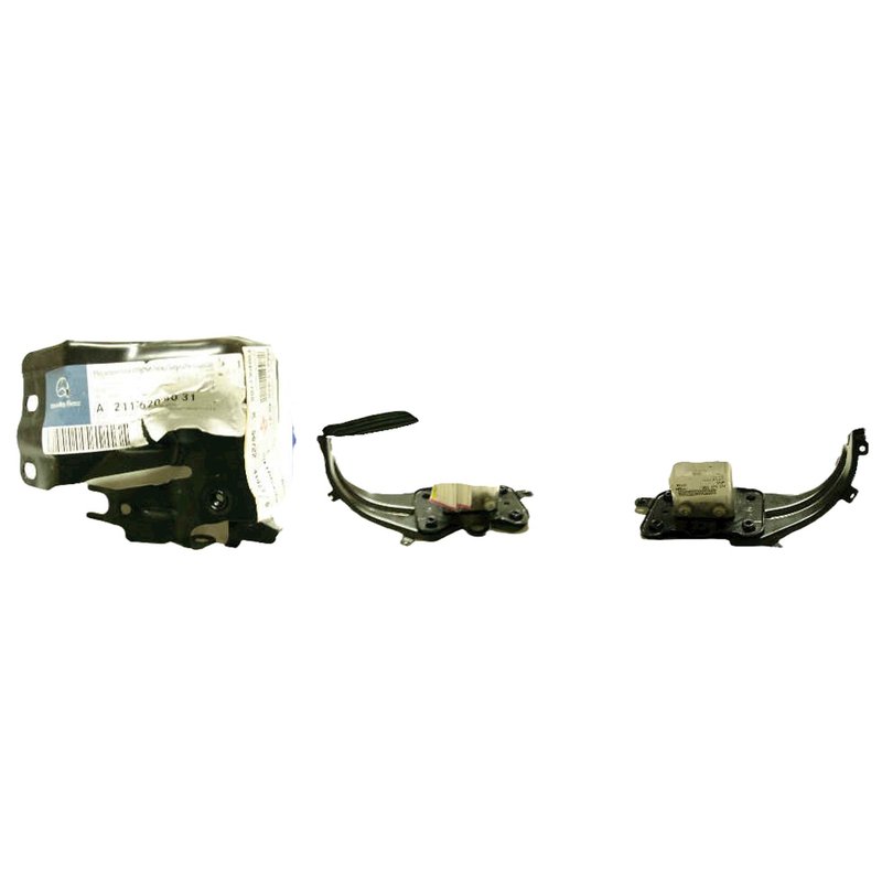 TechPro MB1066103 Bumper Bracket - Front Left