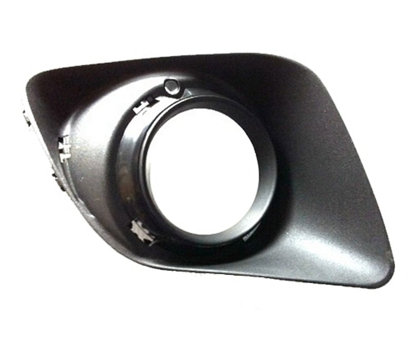 TechPro MI1038112 Bumper Insert - Front Left