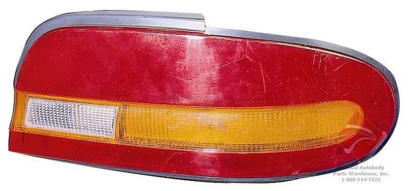 TechPro NI2801124 Tail Light Assembly - Right