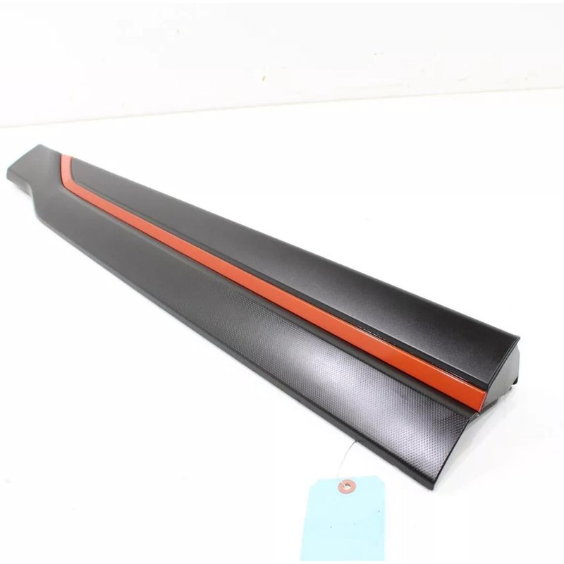 TechPro SU1305106 Door Molding - Front Right