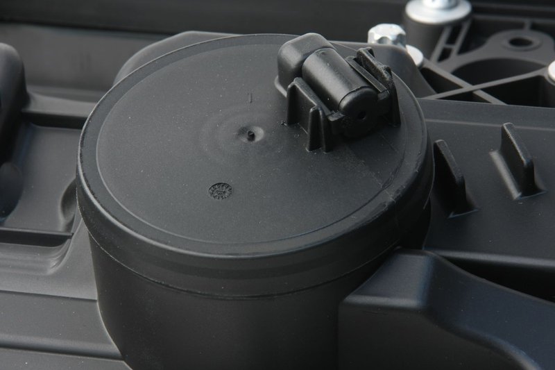 URO 11127570292 Engine Valve Cover