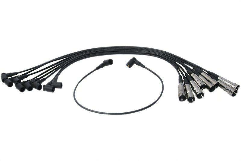 URO Q4150028 Spark Plug Wire Set